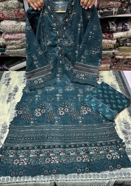 Ladies suit