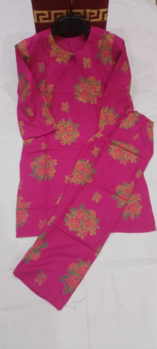 Most demanding Gulab print Linen 2p suit for girls and women