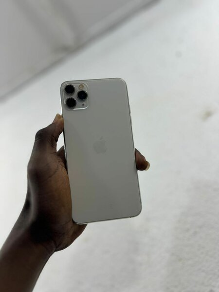 iPhone 11 pro max 64 giga