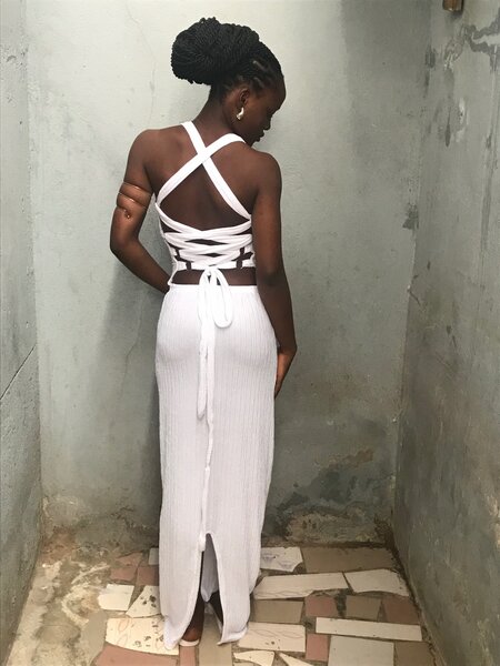 Robe longue blanche élégante