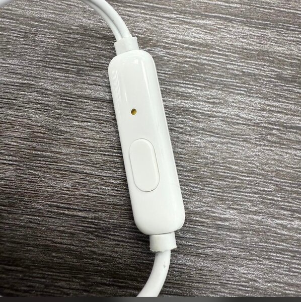 Écouteurs Filaires Blancs