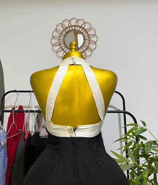 Robe élégante noire soirée