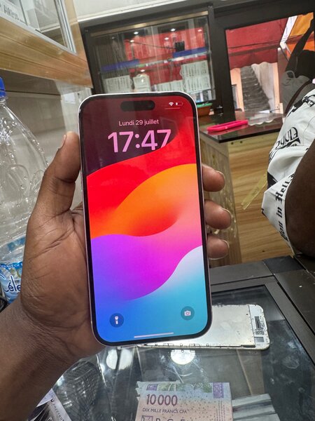 iPhone 15 simple 128G