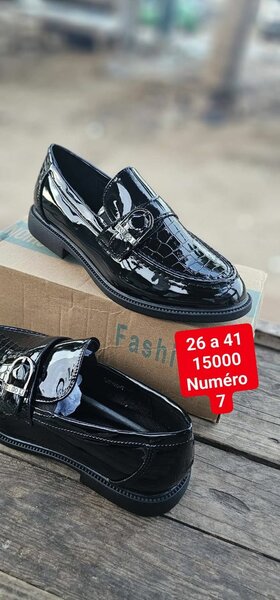 Mocassins vernis élégants