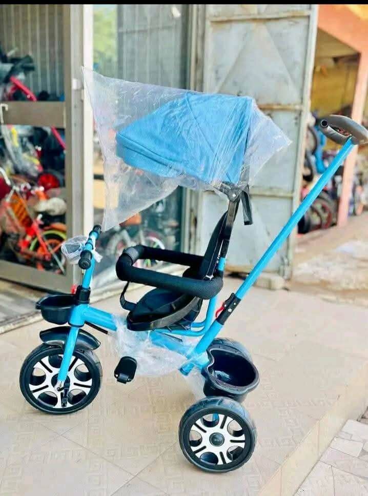Tricycle bébé confortable