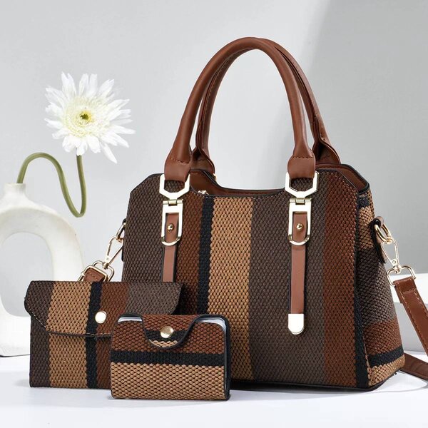 Sac à main rayé en toile élégante