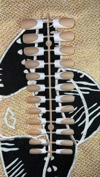 Ongles Press-On Élégants