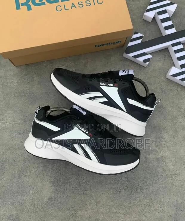 Reebok Classic Sneakers