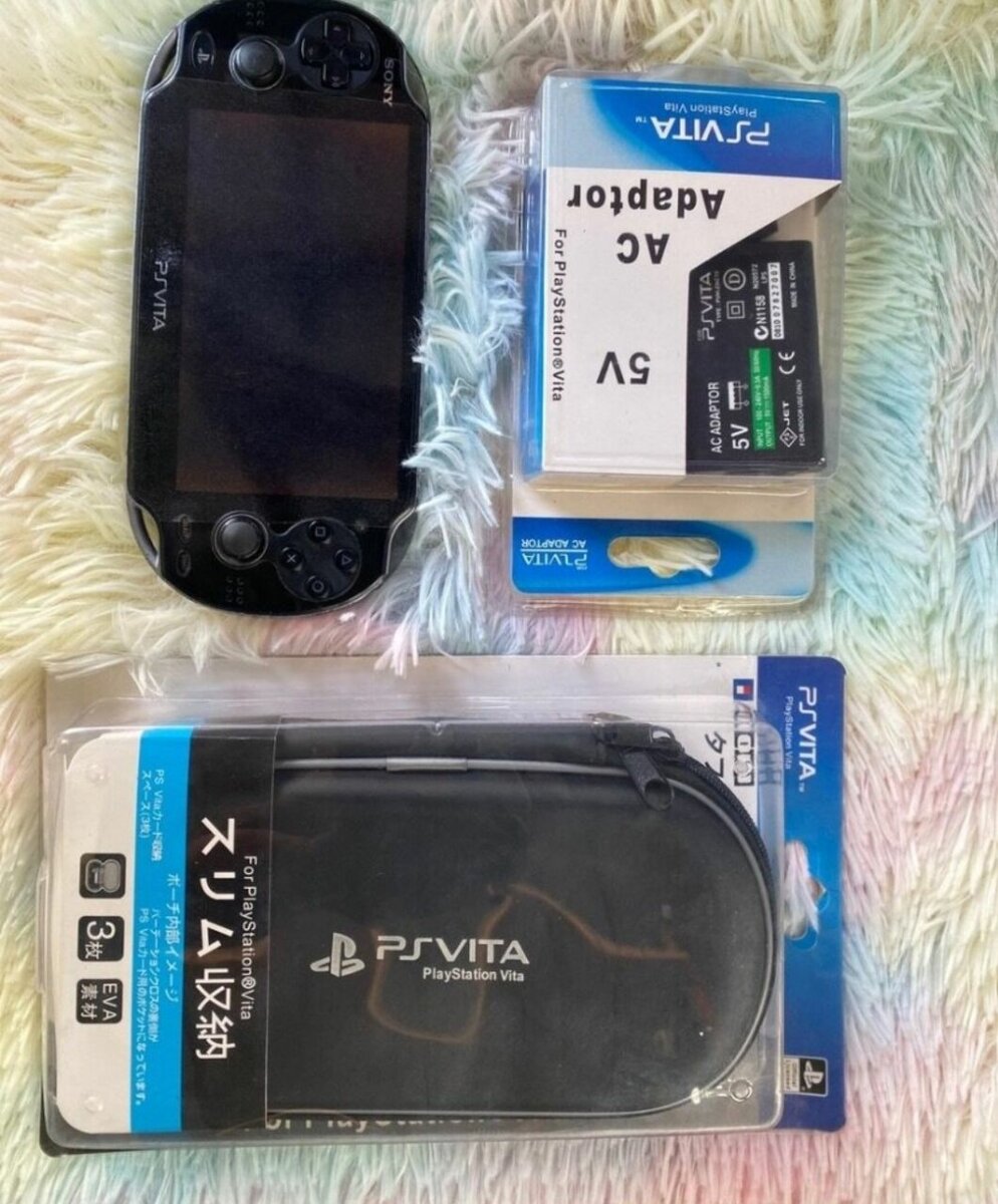 Sony PS Vita avec Accessoires