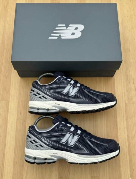 Chaussures New Balance 1906R
