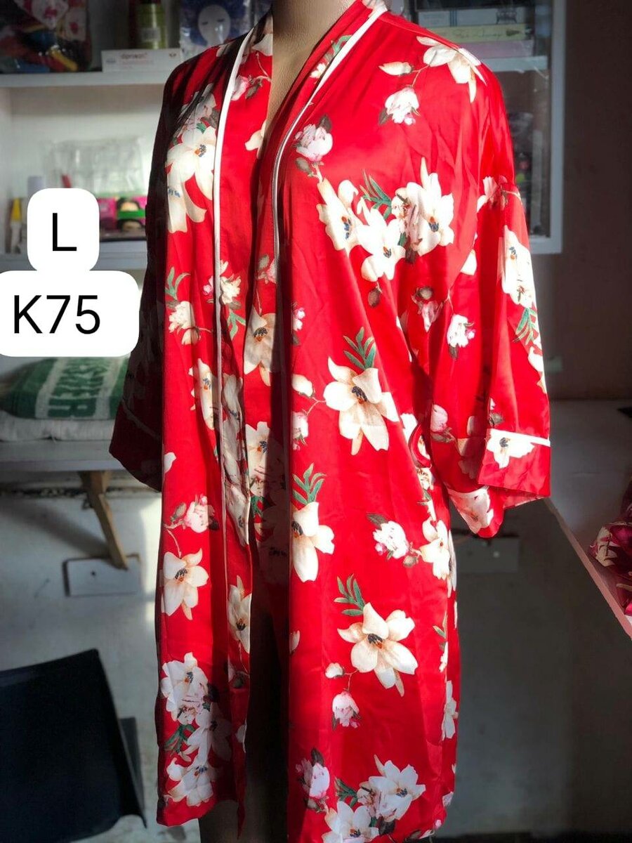 💃 Elegant Satin Floral Robe 💃