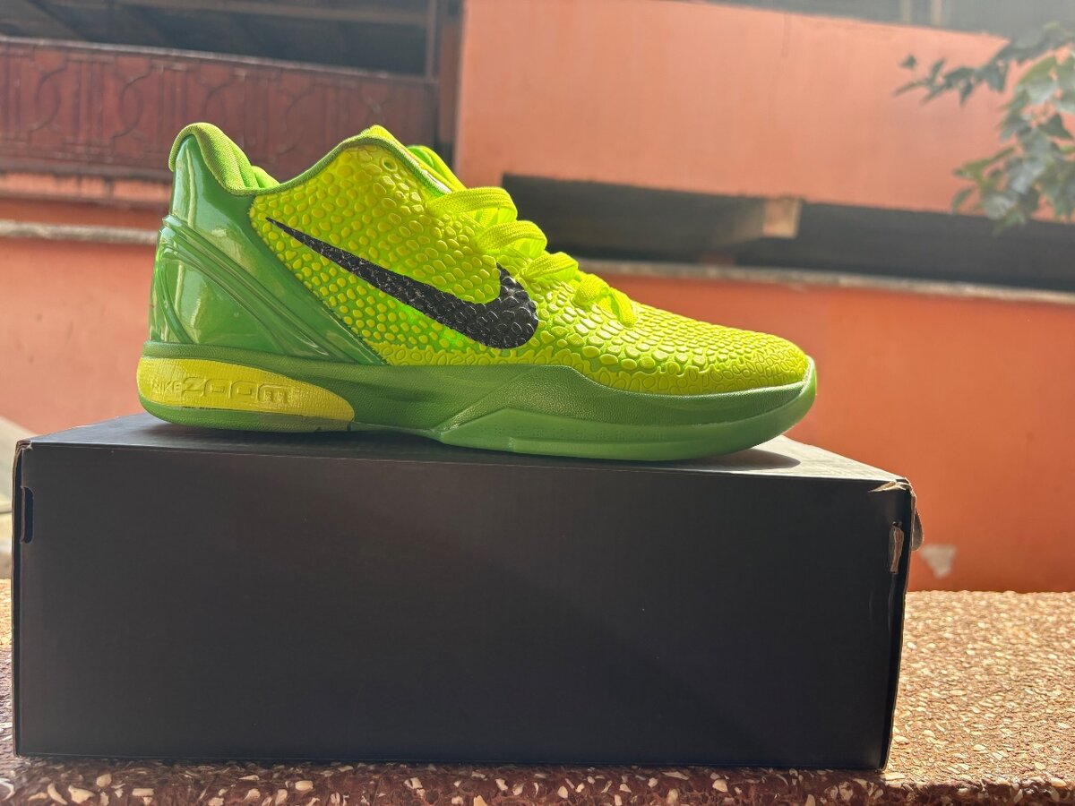 Kobe VI Grinches