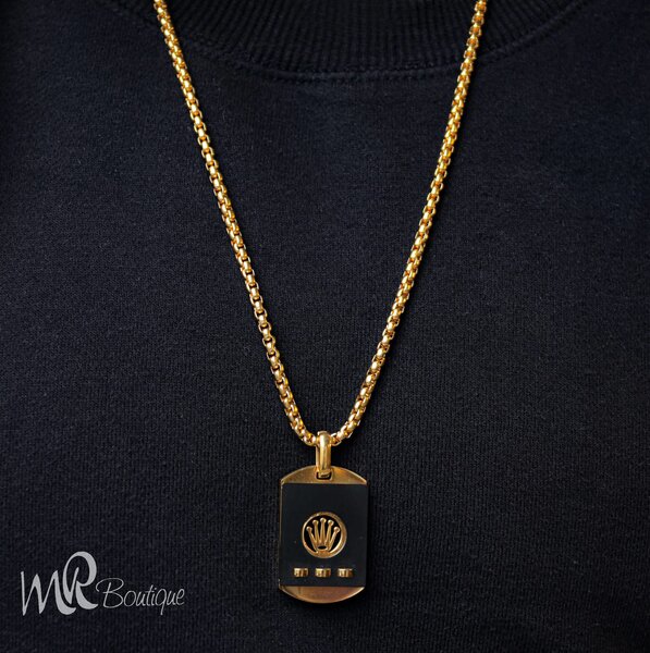 collier avec pendentif