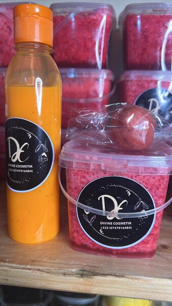 Gommage et Lotion Divine Cosmetik