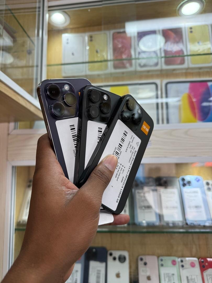 iPhone 14 Pro casi neuf