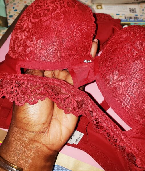LINGERIE ROUGE BORDEAUX