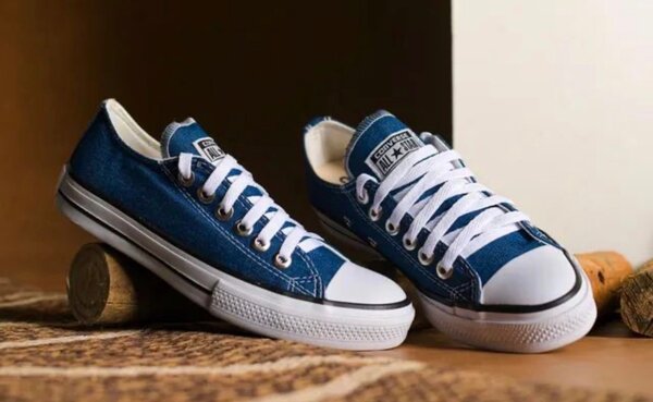 Baskets en denim tendance