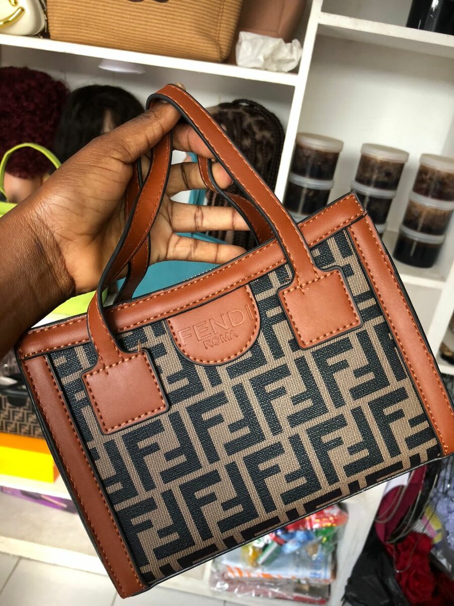 Sac à main en toile de luxe