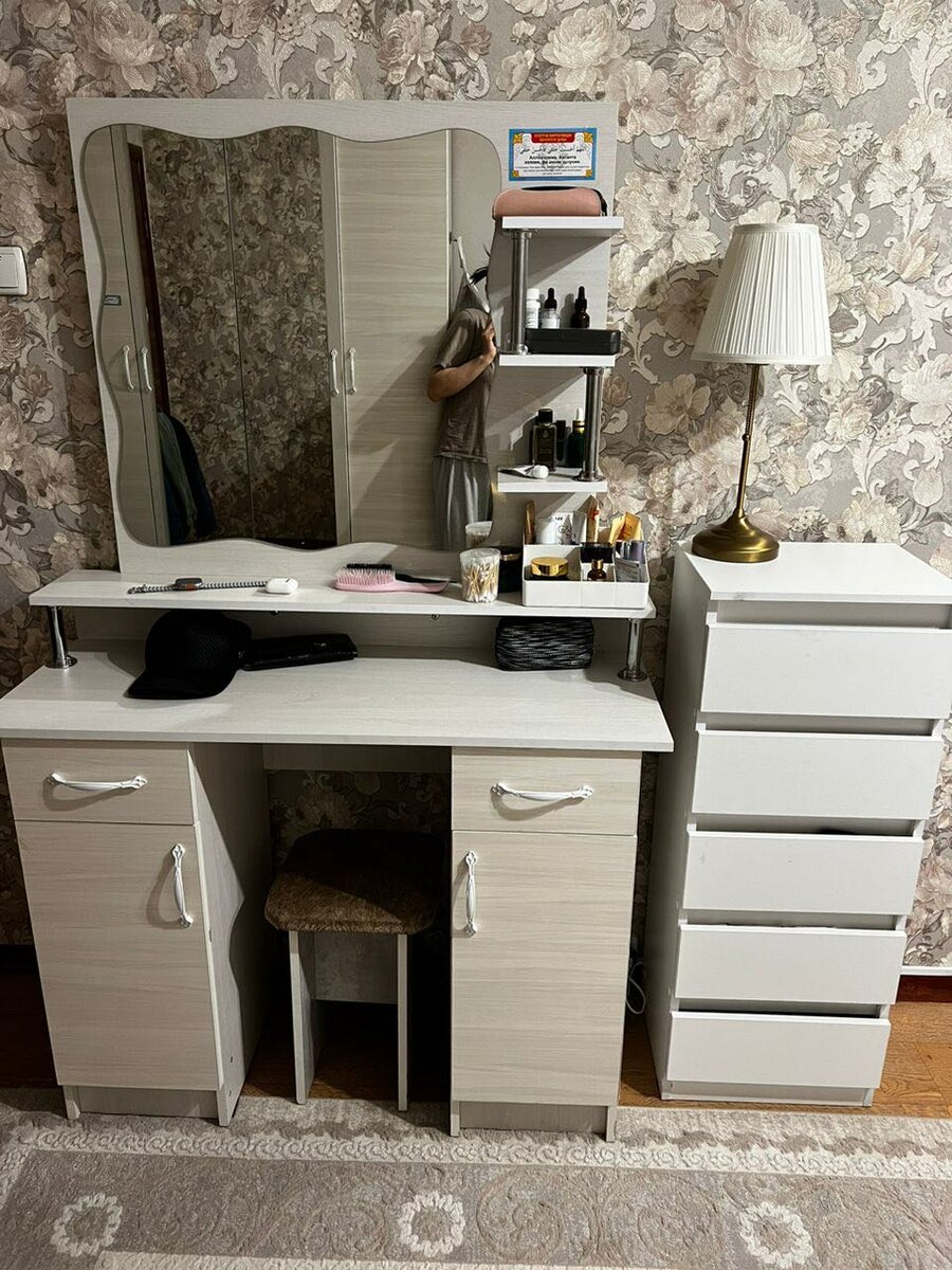 Prodau za 10000 somov sostoyanie otlichnoe