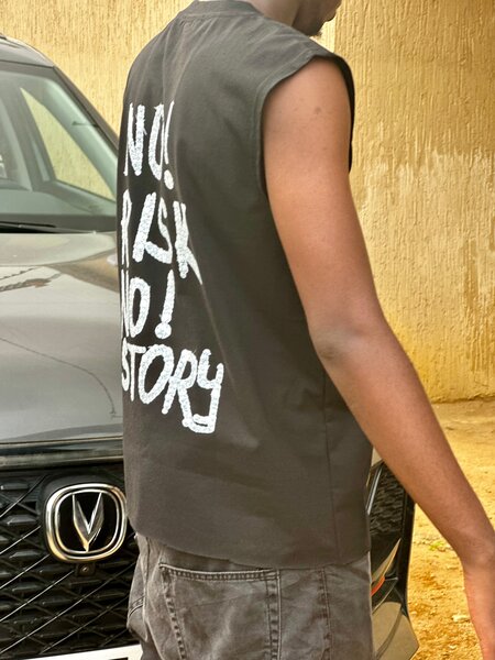 NO RISK NO STORY Tee