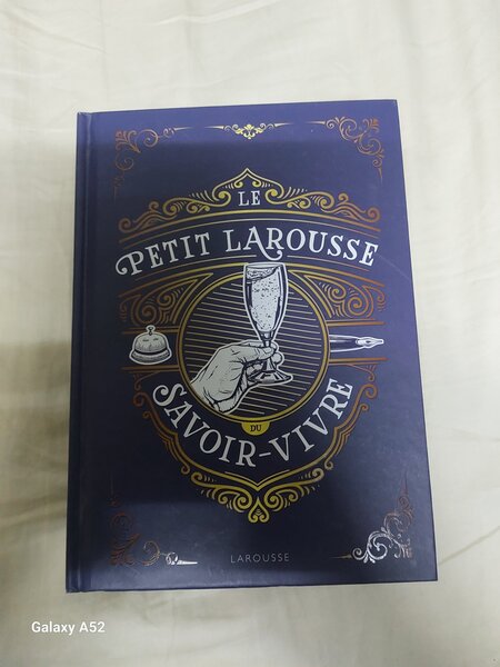 Le petit larousse du savoir-vivre