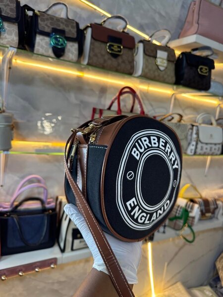 Sac bandoulière rond élégant