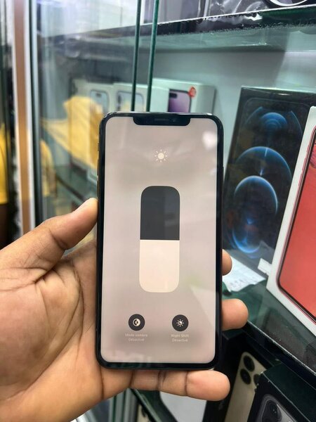 iPhone XS MAX 64GIGA TOUT PASSE PROPRE