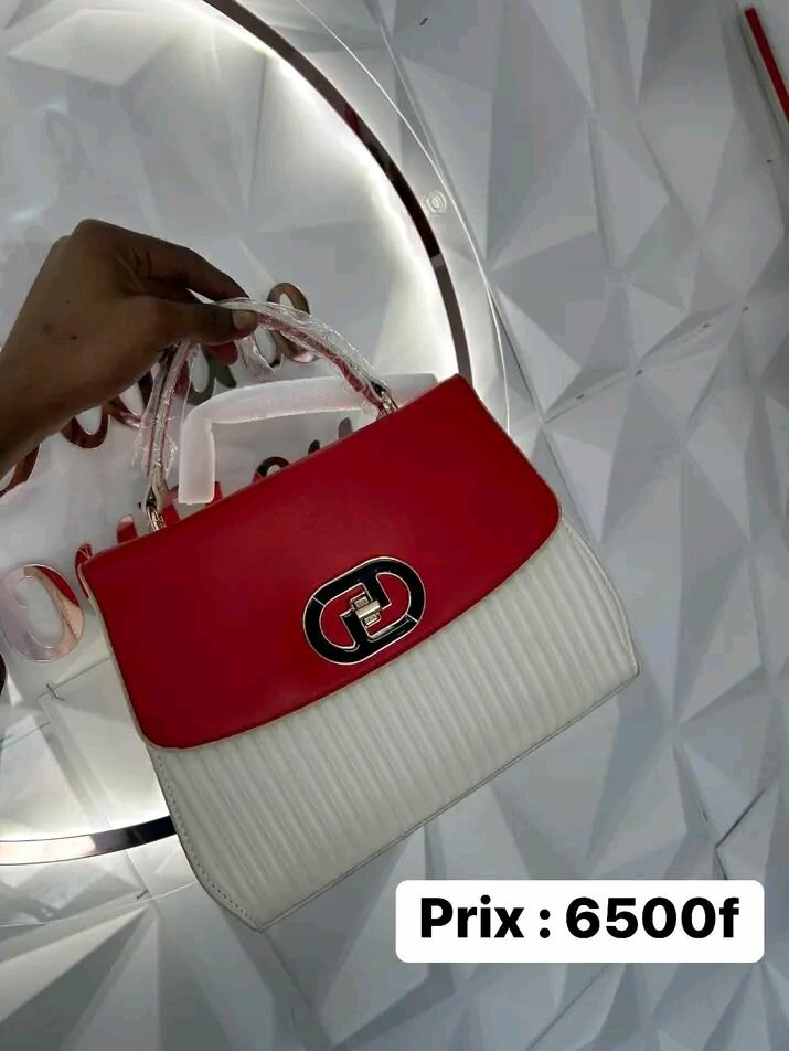 Sac à main rouge élégant