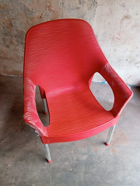Wavey rattan chair