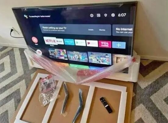 TCL 32 inches TV
