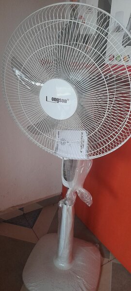 Ventilateur sur pied télécommandé