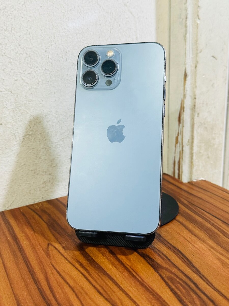 iPhone 13 Pro Max 128gb ( vendu avec reçu )