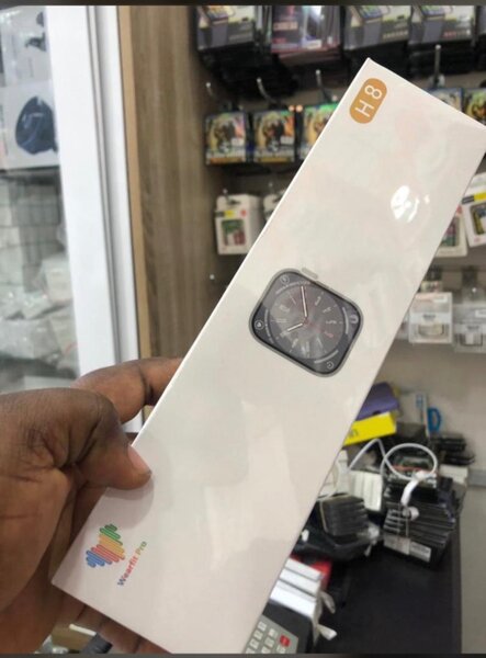 Smart watches available for both IOS & Android,, Car holders