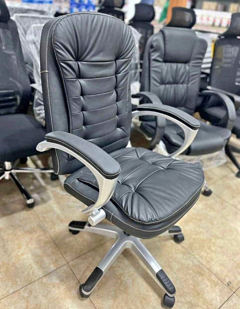 Fauteuil de bureau ergonomique pivotant