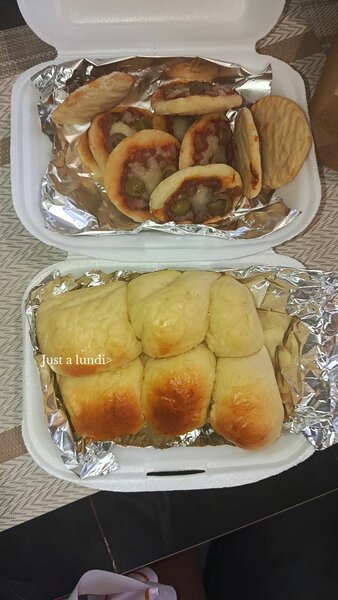 Pains fourré fromage.