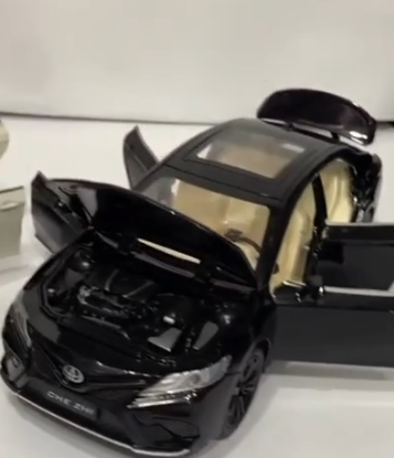 Машинка Toyota Camry черная
