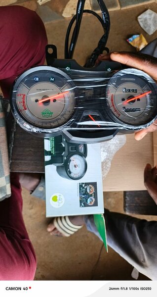 Tableau de bord moto numérique