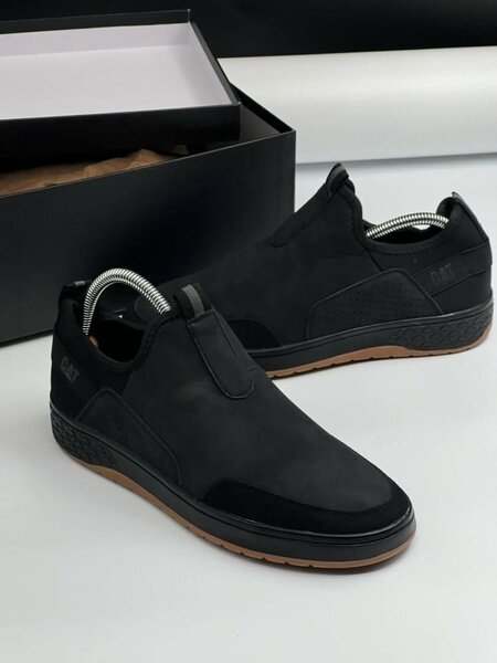 CATERPILLAR ALL BLACK