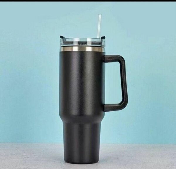 Gobelet Isotherme avec Paille