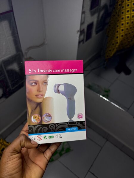 Appareil de massage visage 5 en 1