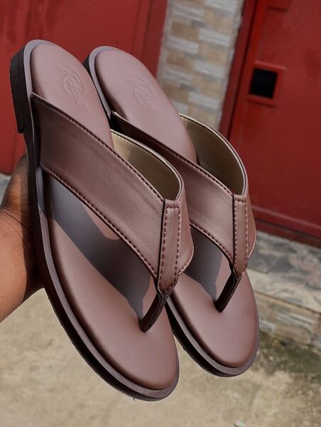 Sandales en cuir brun