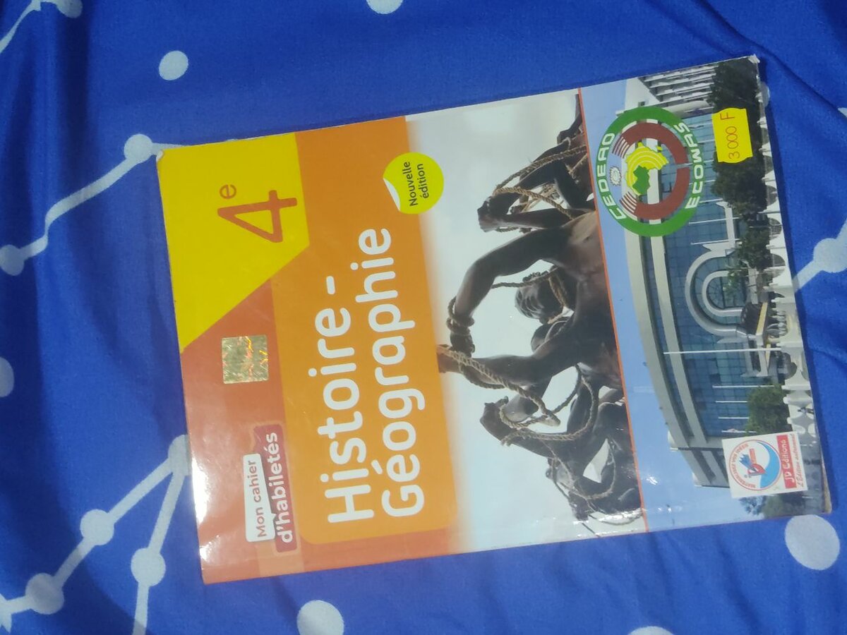 Manuels scolaires 4e - Série