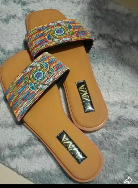 Sandales perlées d'été