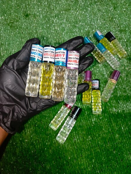 (10) Essence de Parfum 7.5ml