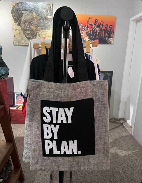 Tote bag