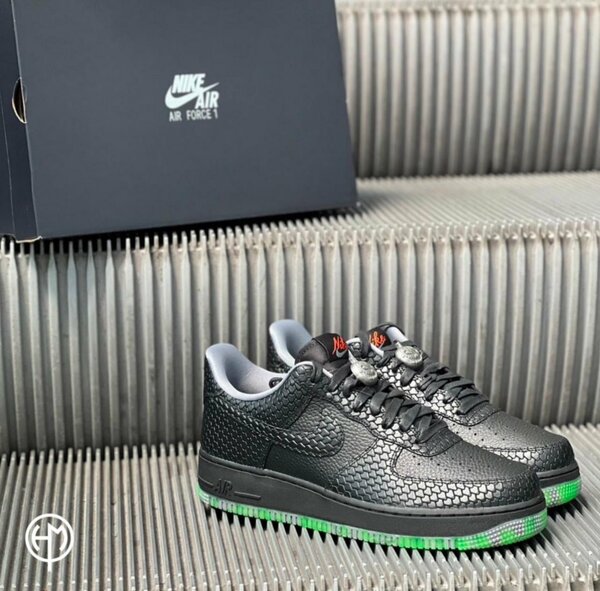 NIKE AIRFORCE REFLECTOR