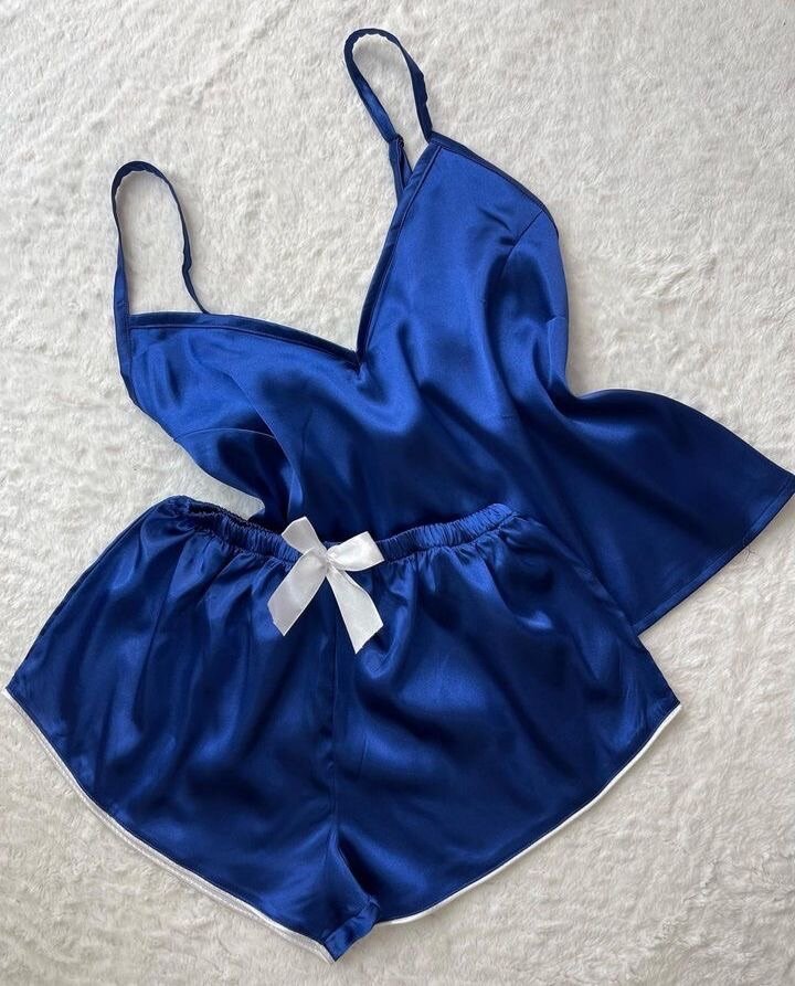 Pyjama en satin pour femmes