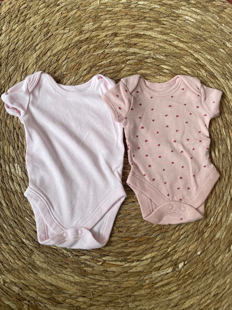 Lot de bodies bébé en coton