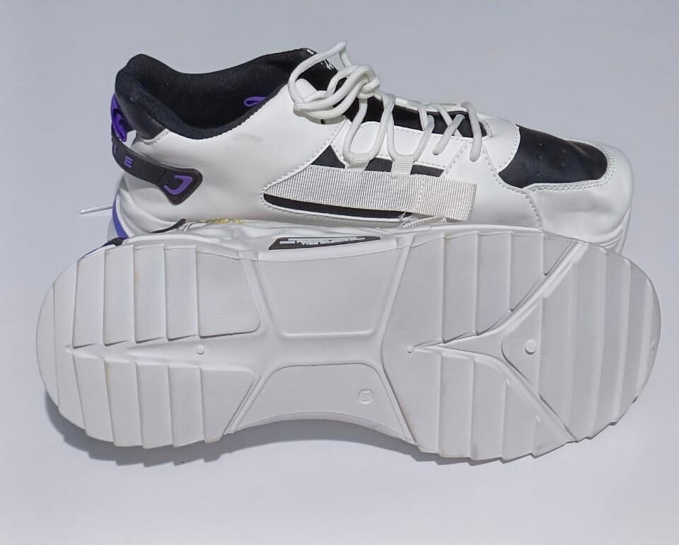 Sneakers blancs tendance urbain