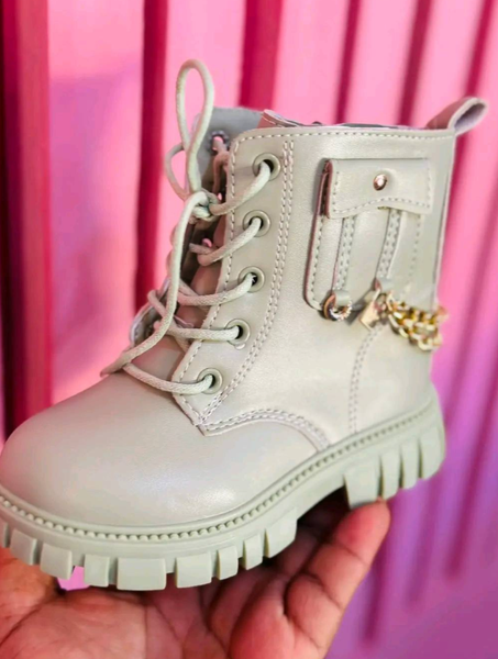Kids boots